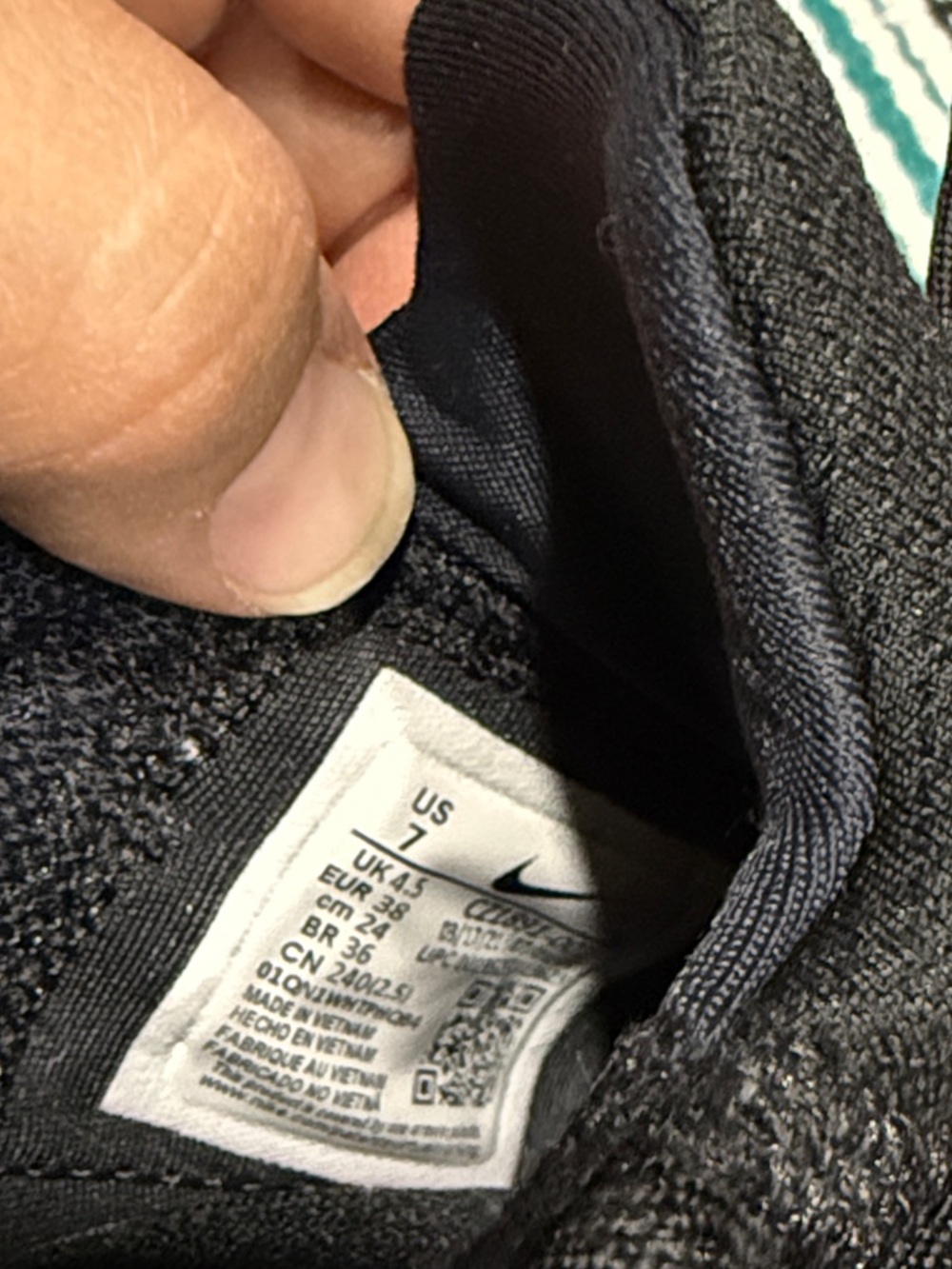 Nike Black and White Knit Training Sneakers - Picture 6 of 6